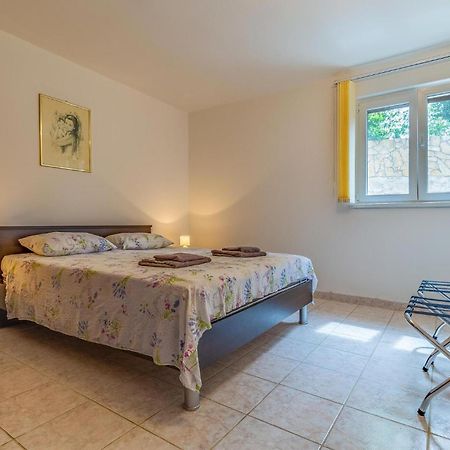 Cozy Apartment In Pula With Kitchen Zewnętrze zdjęcie