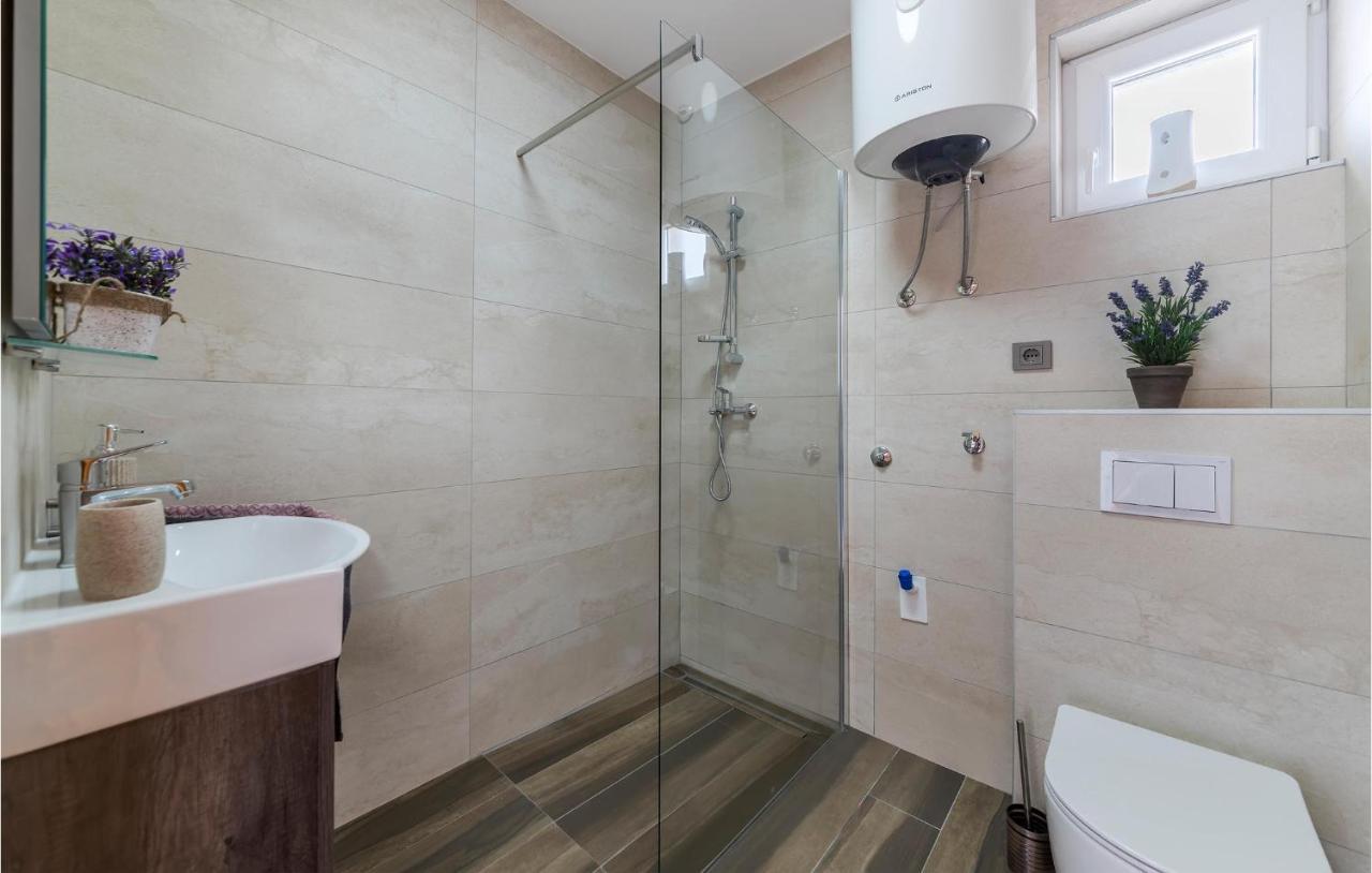Cozy Apartment In Pula With Kitchen Zewnętrze zdjęcie